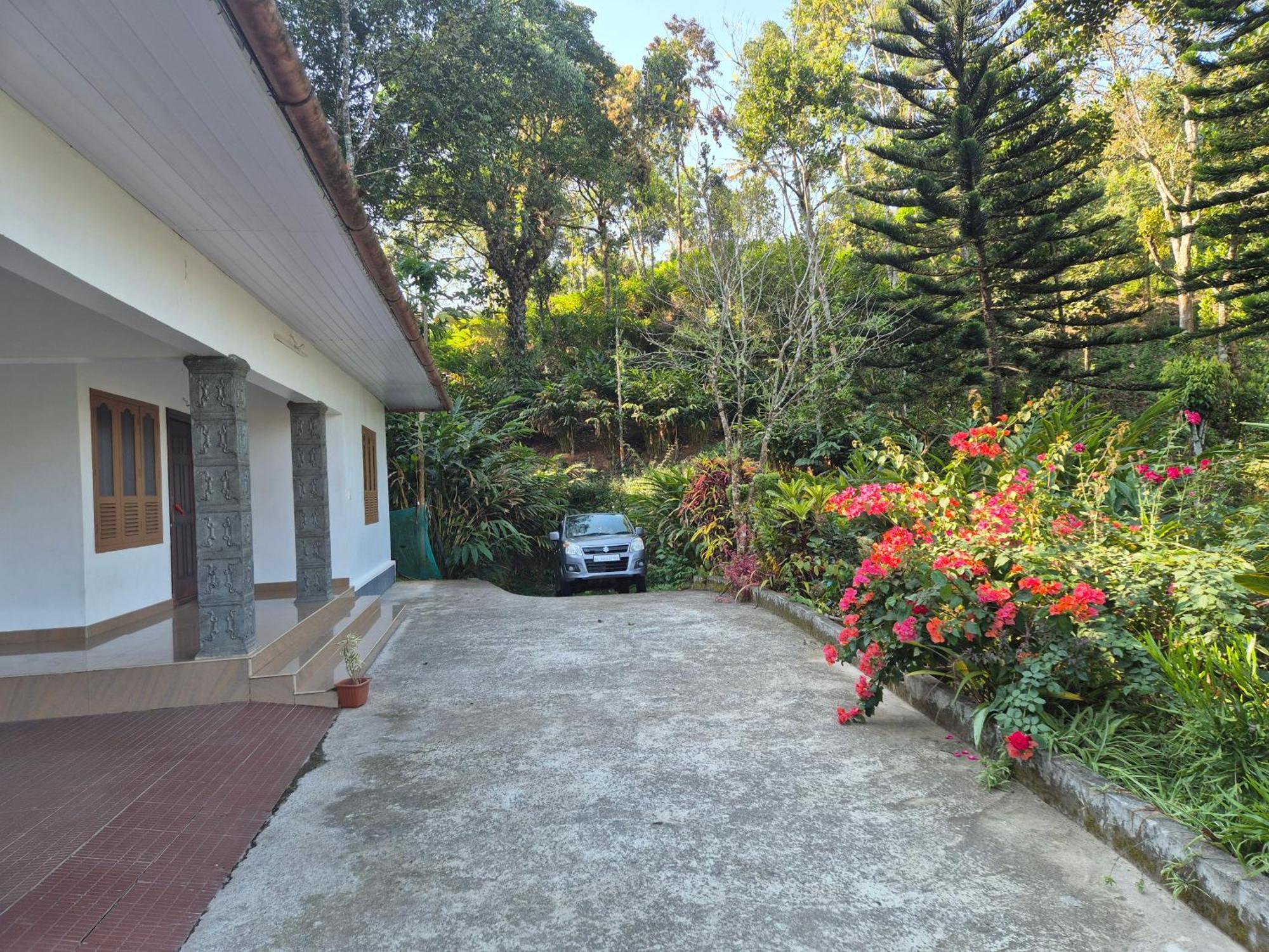 Anivilla Holiday Home Kunjithanny Anachal Kültér fotó
